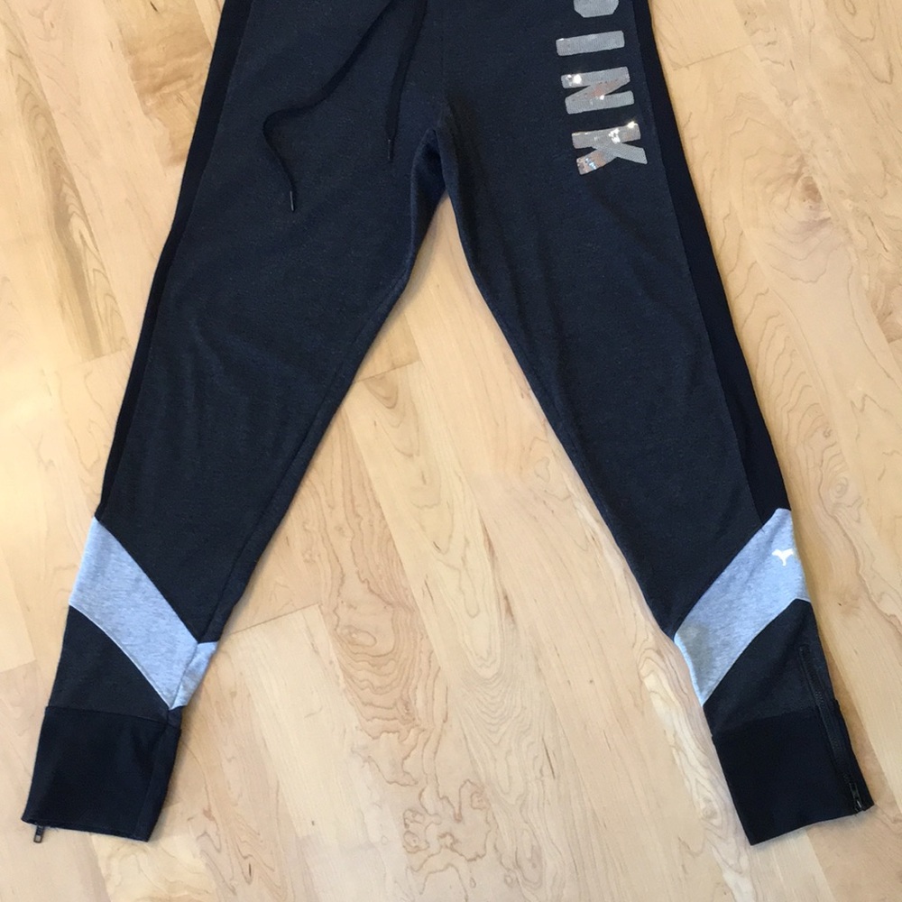VS PINK Yoga Slim Jogger with Ankle Zip - Picture 4 of 12